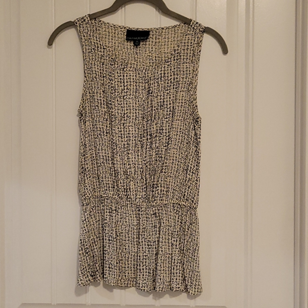 Black and White Patterened Woven Sleeveless, XS